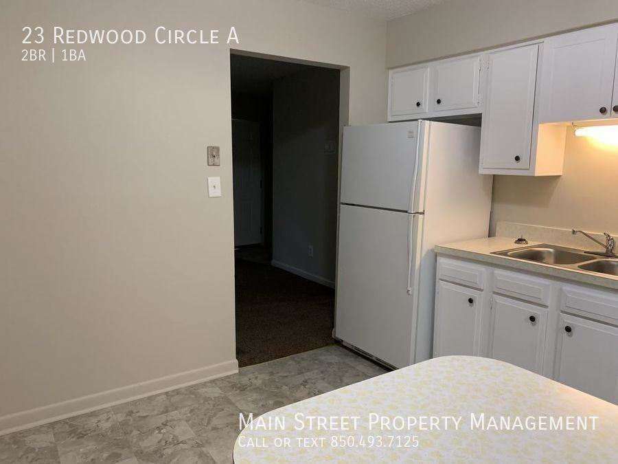 23 Redwood Cir - Photo 3 of 13