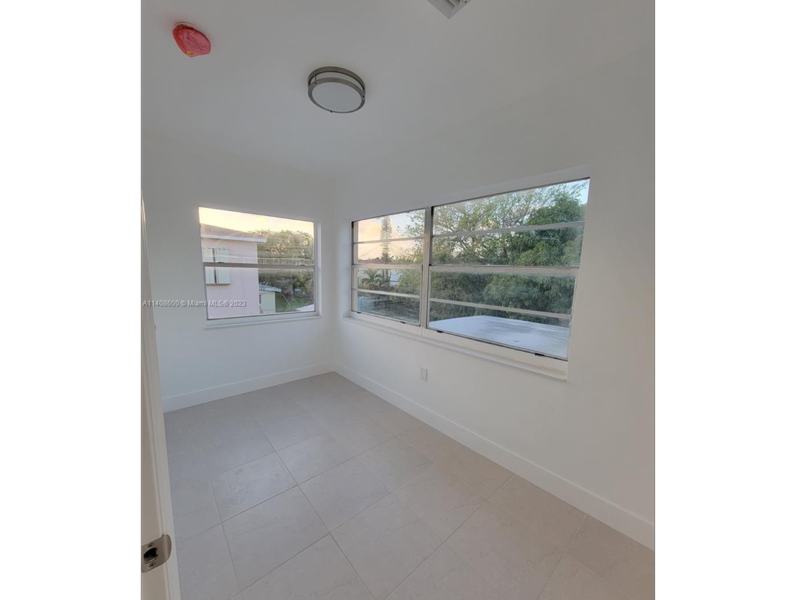 2313 Nwth St - Photo 2 of 9