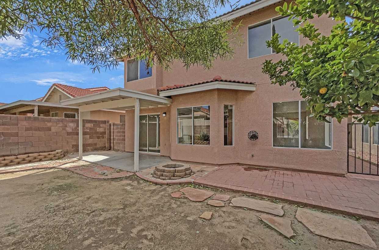 4665 West Knollside Street - Photo 3 of 5