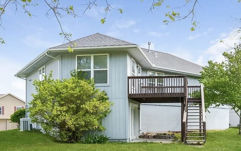 217 E 22nd Ter #NA - Photo 2 of 14