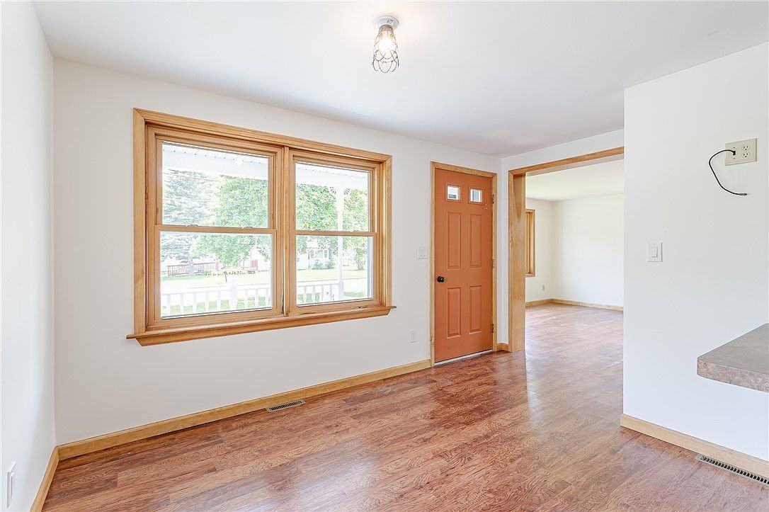 150 Buffalo St #NA - Photo 2 of 9