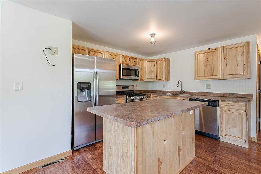 150 Buffalo St #NA - Photo 3 of 9