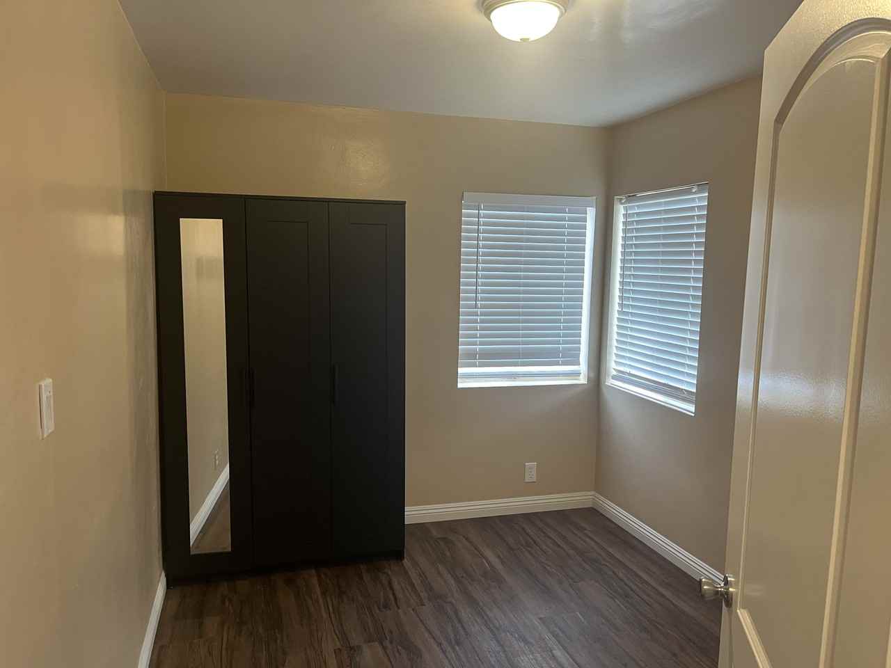 1423 West 106th Street - Photo 2 of 7