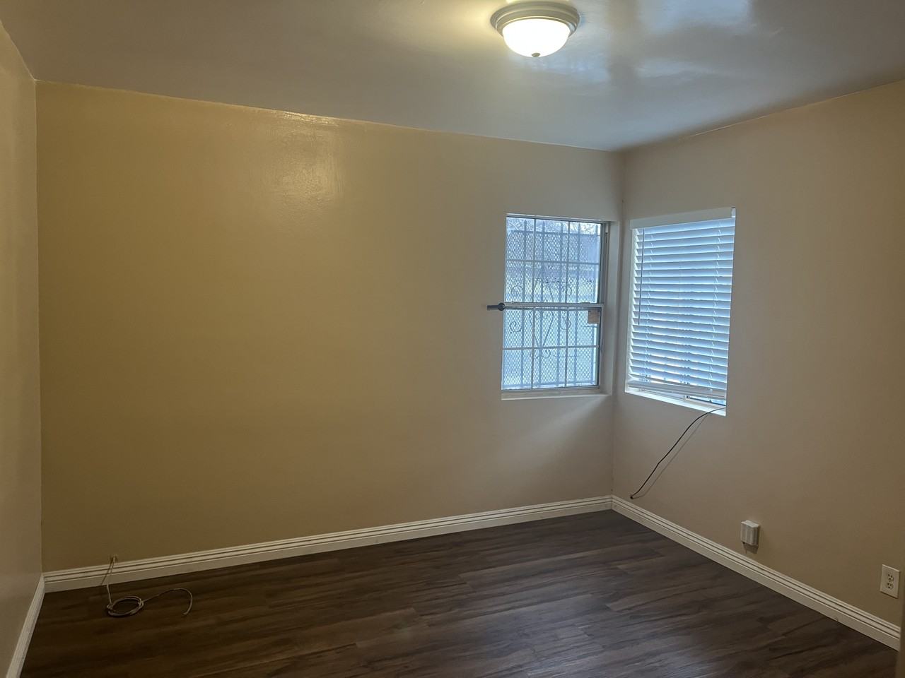 1423 West 106th Street - Photo 3 of 7