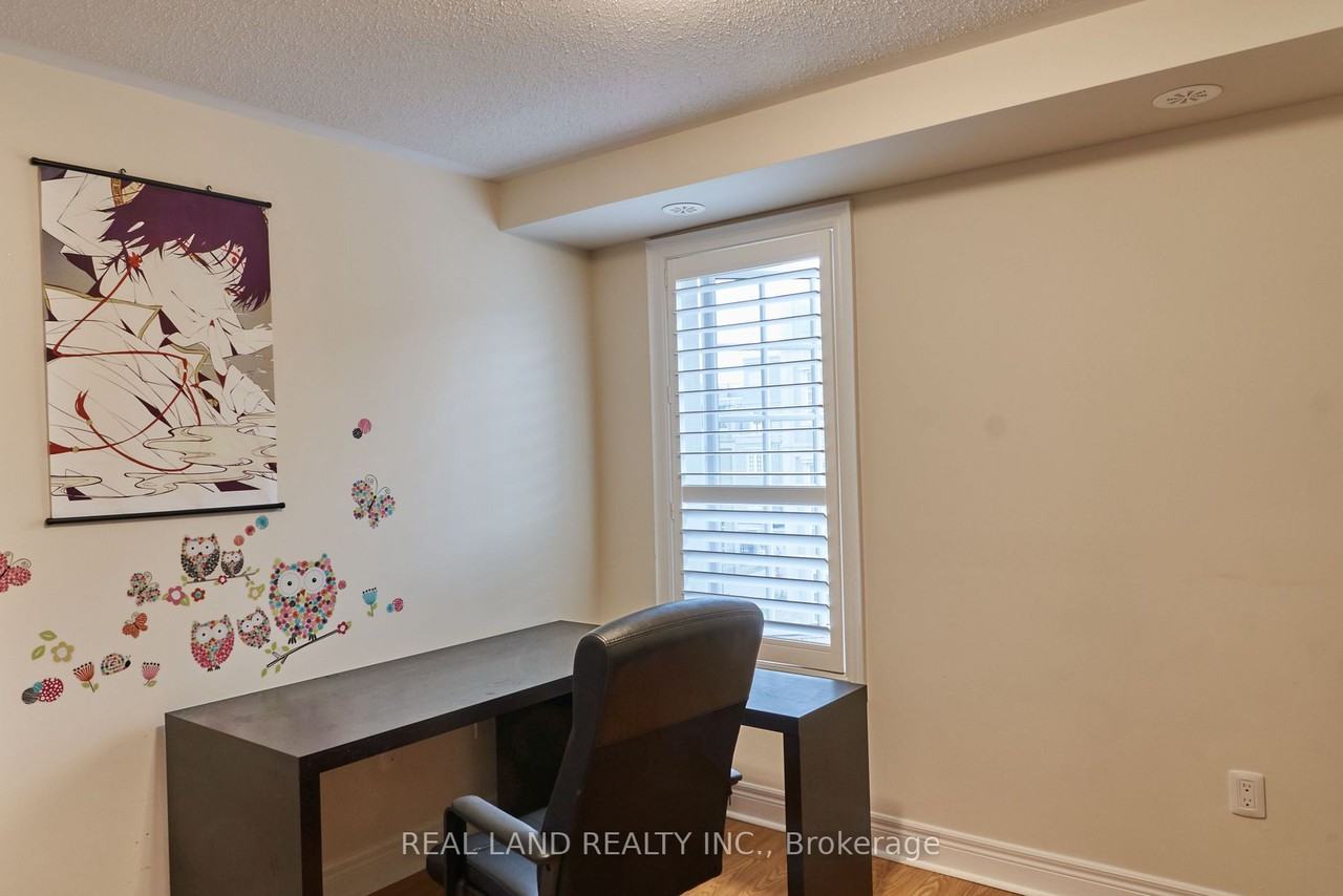 41 Lord Durham Road #None - Photo 3 of 6