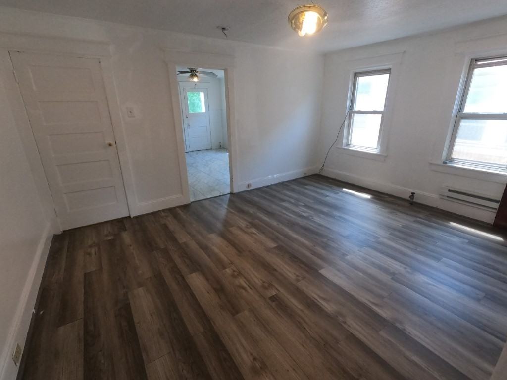 35 1/2 Coal St - Photo 3 of 7