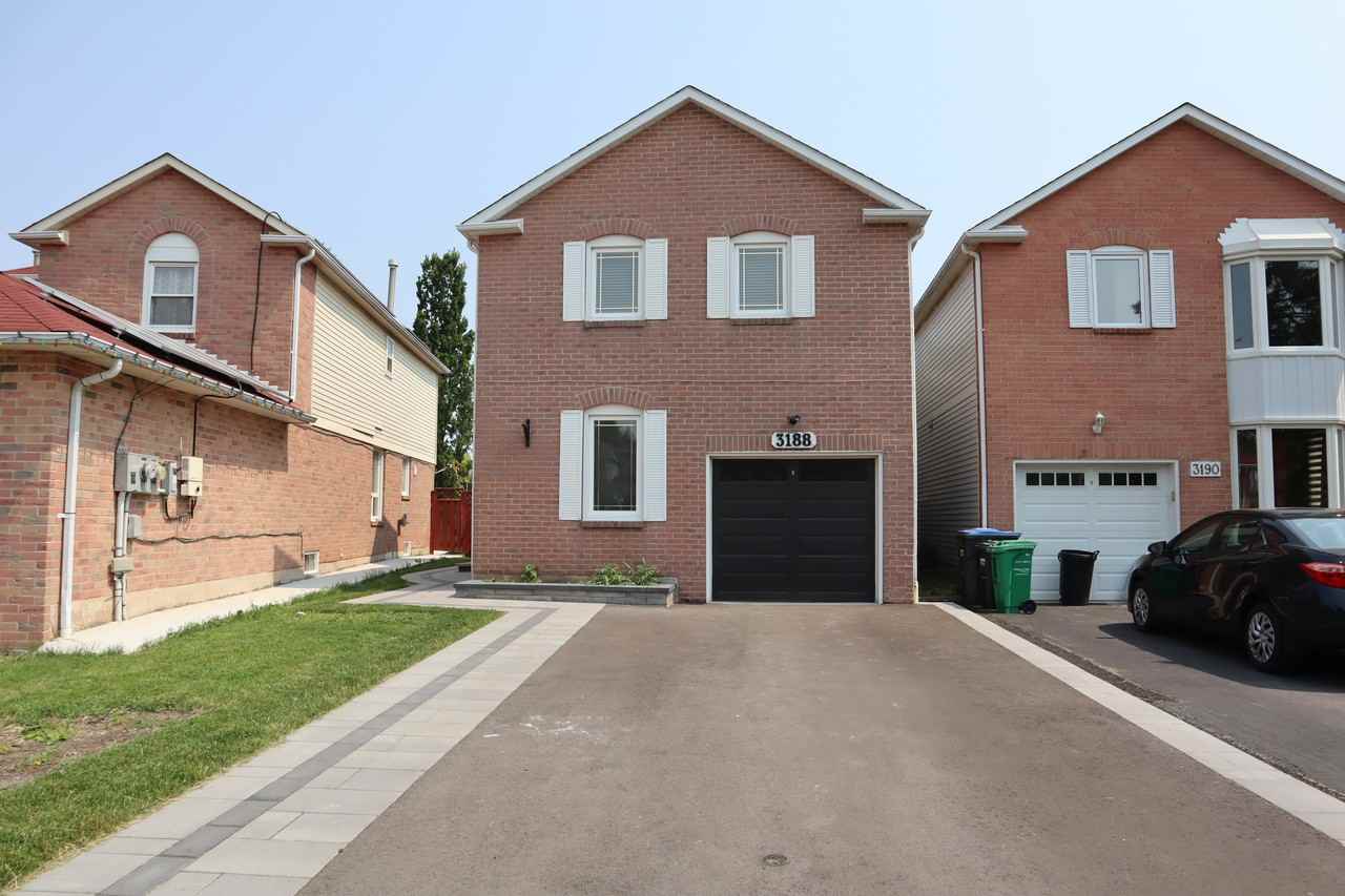 3188 Cambourne Crescent - Photo 2 of 20