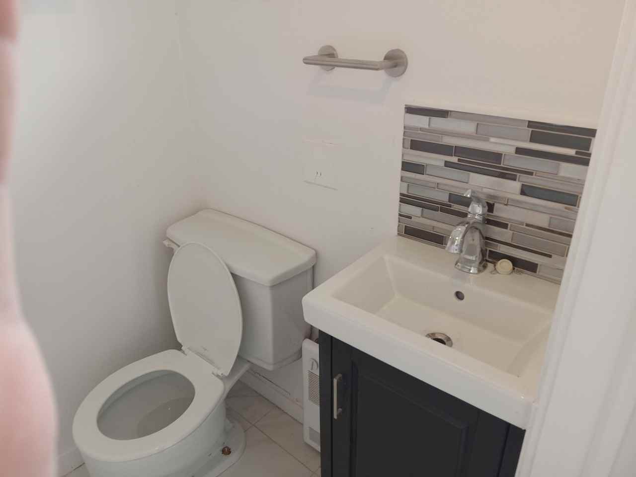 3742 Rue Adam - Photo 3 of 10