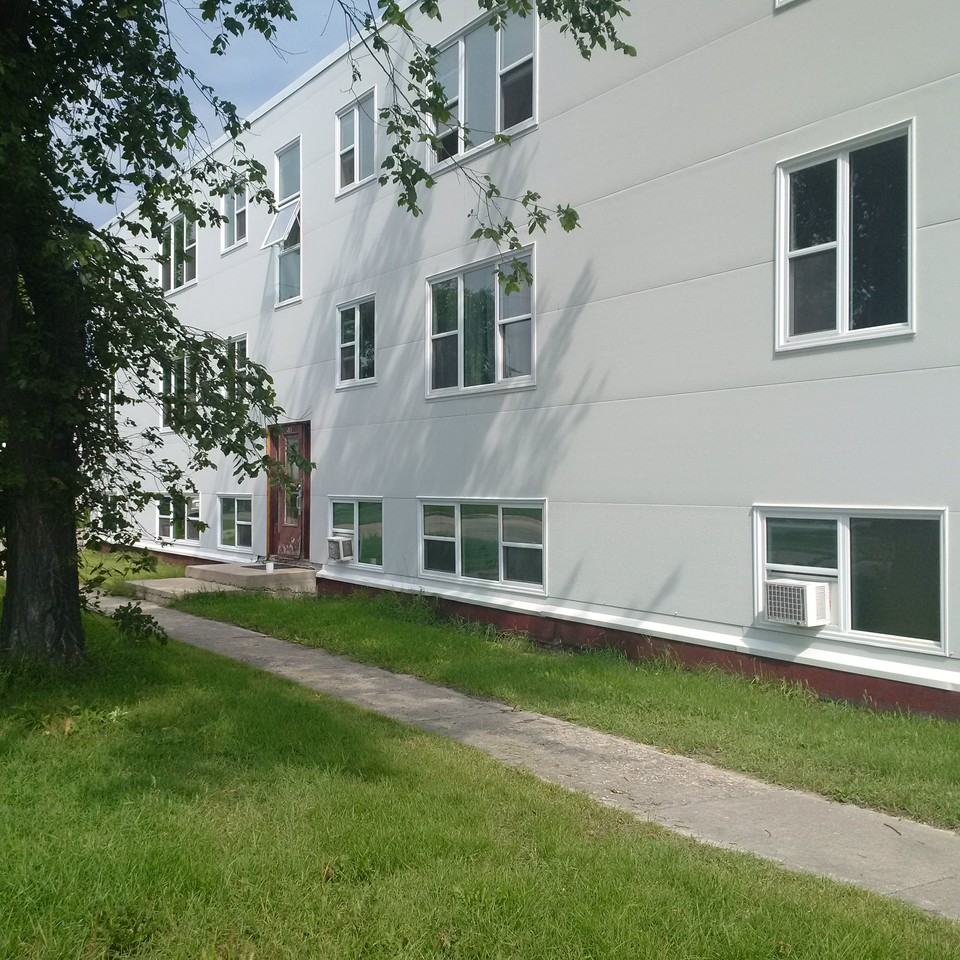 205 Rupertsland Apartments in Jefferson, Winnipeg, MB R2V 0G3 Zumper