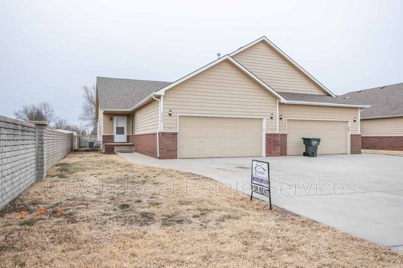 1048 E Karla Ave - Photo 3 of 30