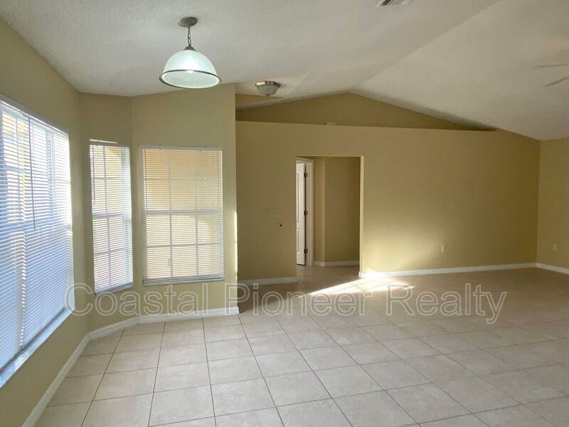 5156 Florentine Ct - Photo 4 of 27