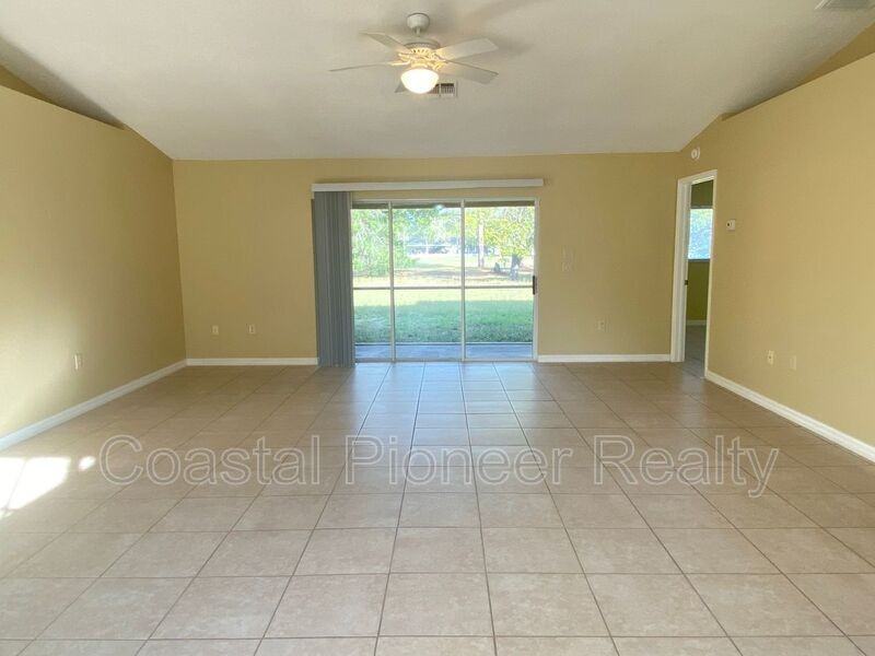 5156 Florentine Ct - Photo 6 of 27