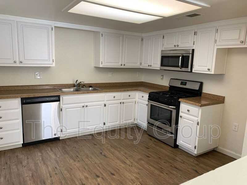 4008 W Meadow Ave - Photo 4 of 15