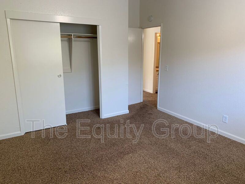 4008 W Meadow Ave - Photo 7 of 15