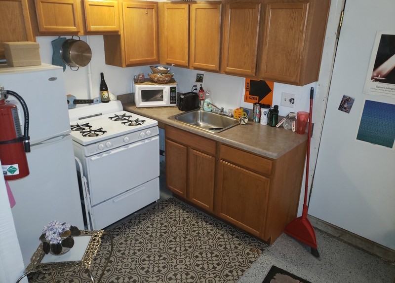 518 N Van Buren St #4 - Photo 2 of 9