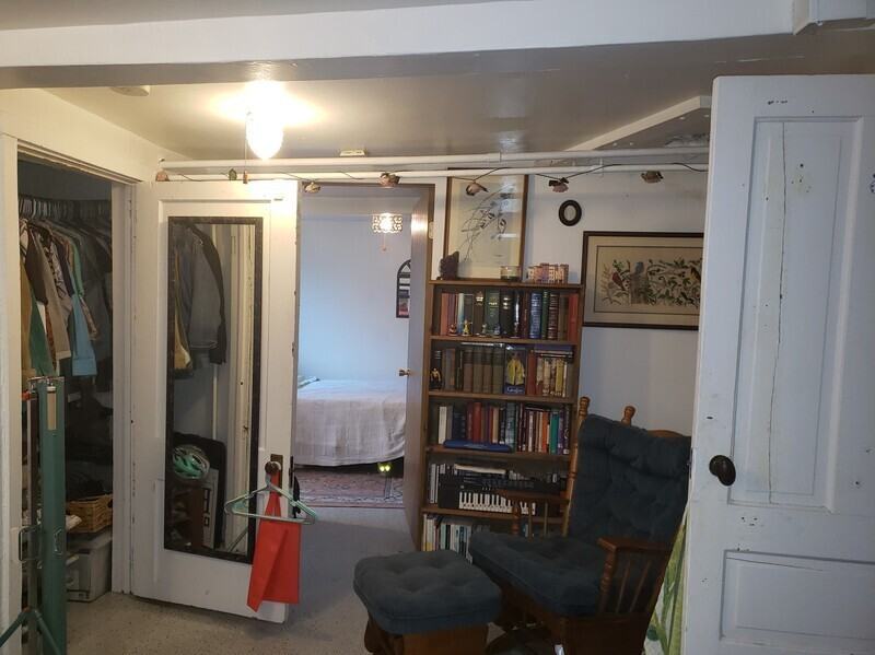 518 N Van Buren St #4 - Photo 3 of 9