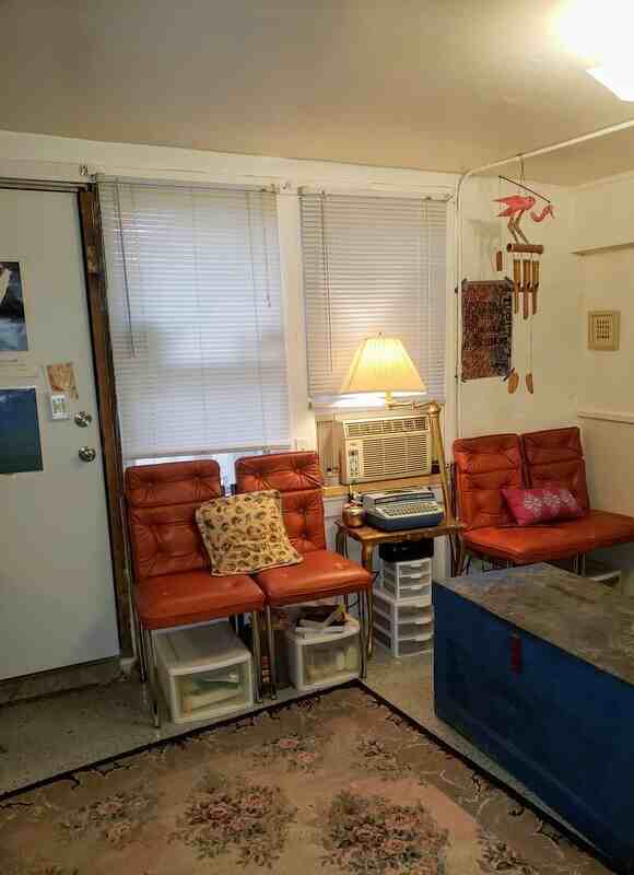 518 N Van Buren St #4 - Photo 5 of 9