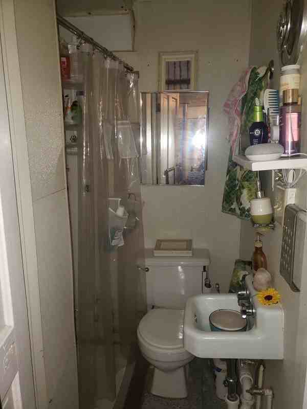 518 N Van Buren St #4 - Photo 6 of 9