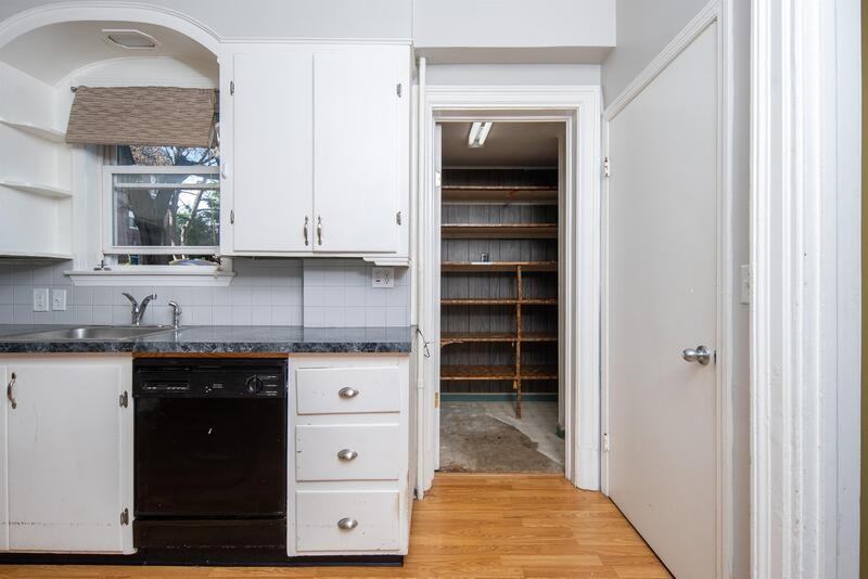 723 Myrtle Ave - Photo 6 of 37