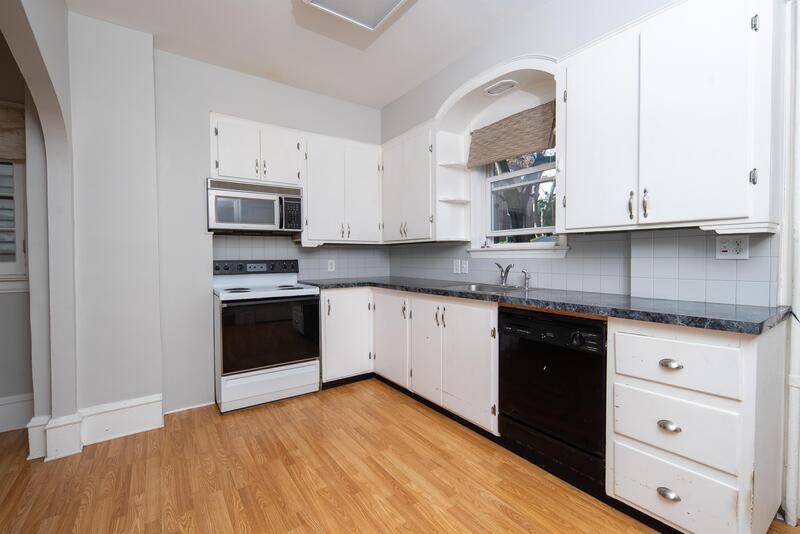 723 Myrtle Ave - Photo 2 of 37