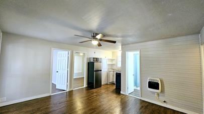 Moore 1405 - Photo 2 of 17