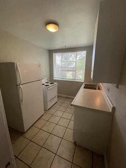 OH_MM_58-72 Farragut Road - Photo 3 of 5