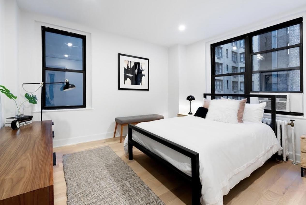 168 East 48th Street - Photo 2 of 10
