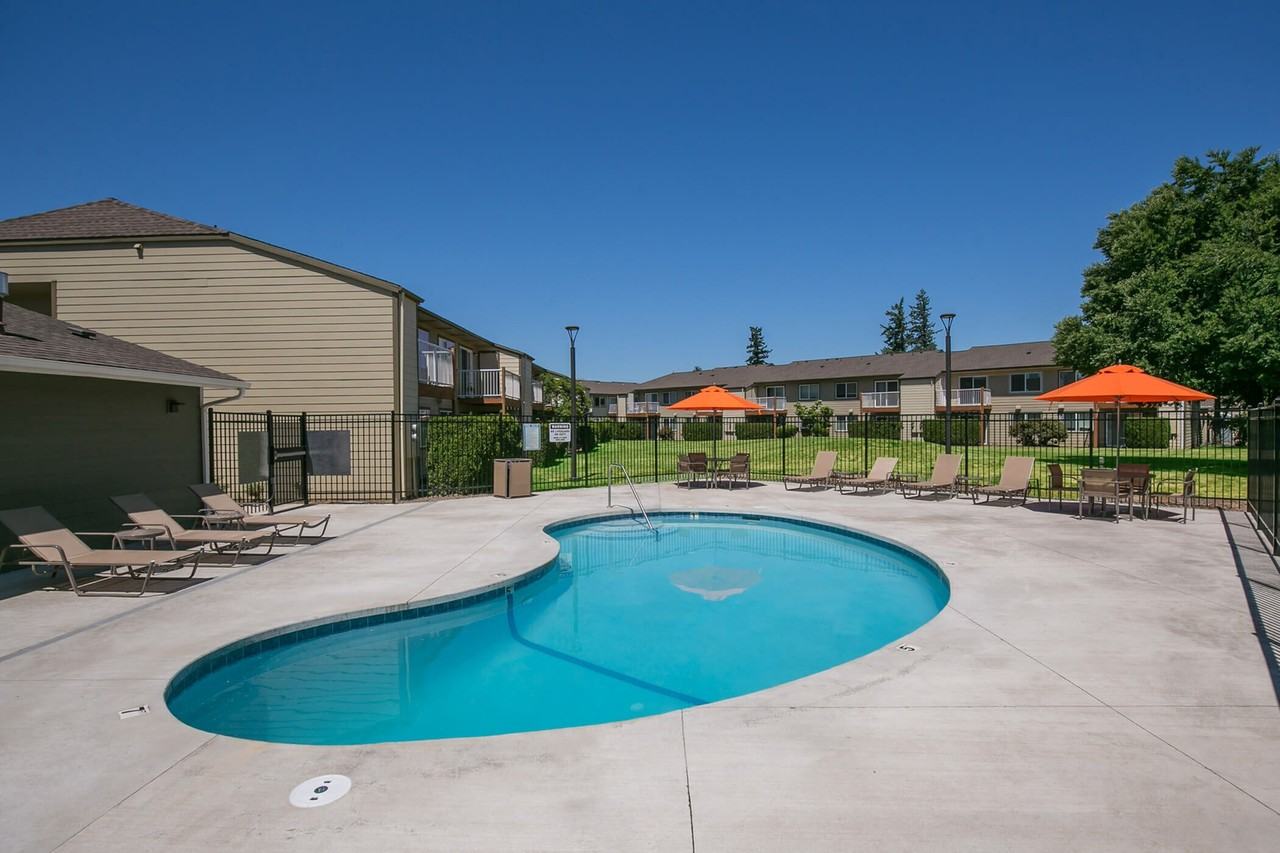 Sandstone Manor Apartments 16677 Ne Russell St, Gresham, OR 97230