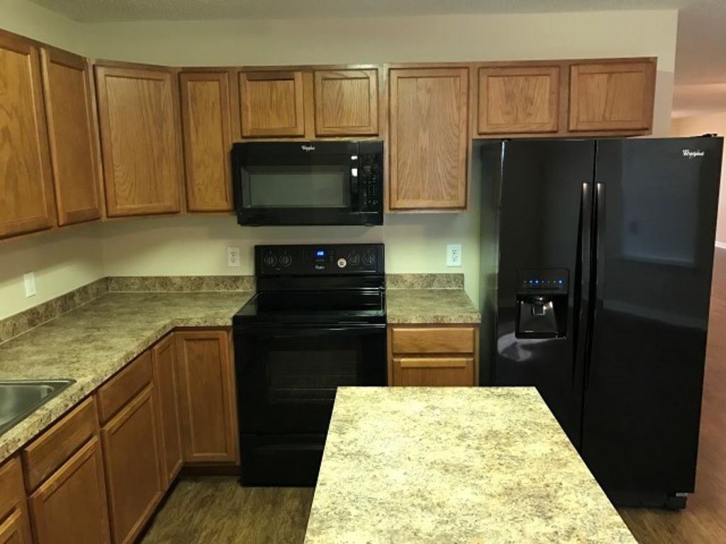 138 Oak Pointe Trl #1 - Photo 2 of 4