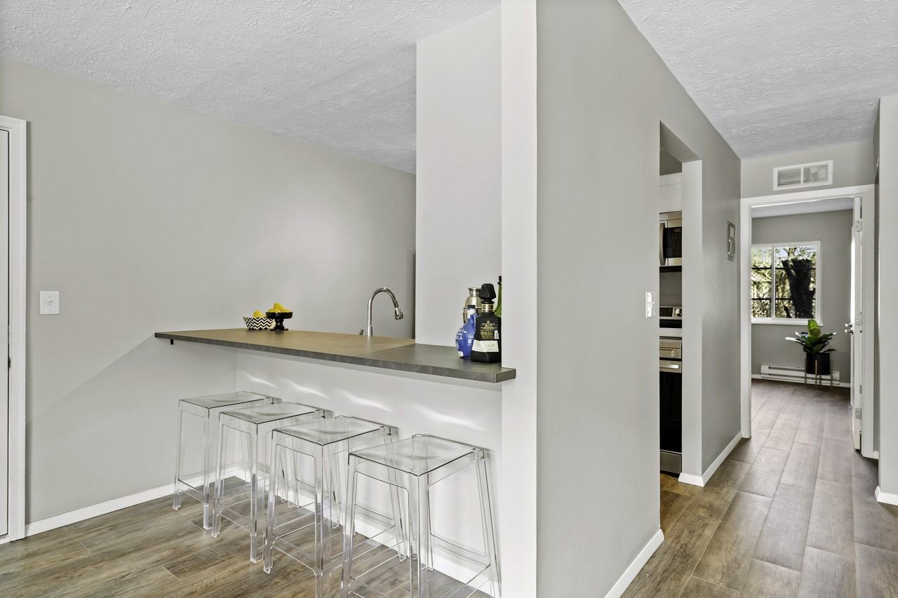 10526 Clifton Boulevard #103 - Photo 5 of 25