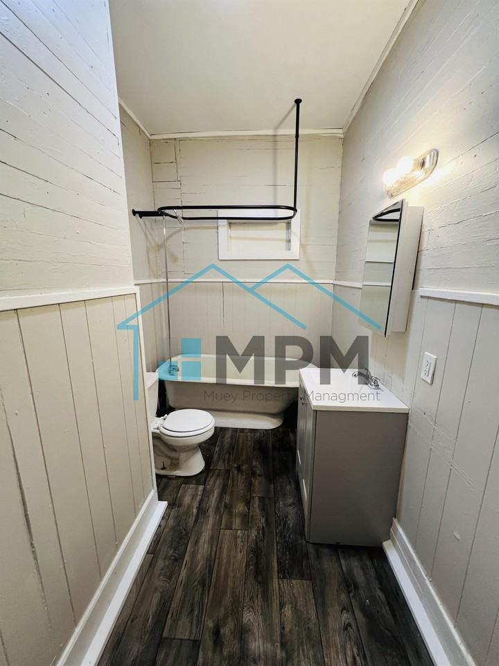 102 S 2nd St #A - Photo 5 of 6