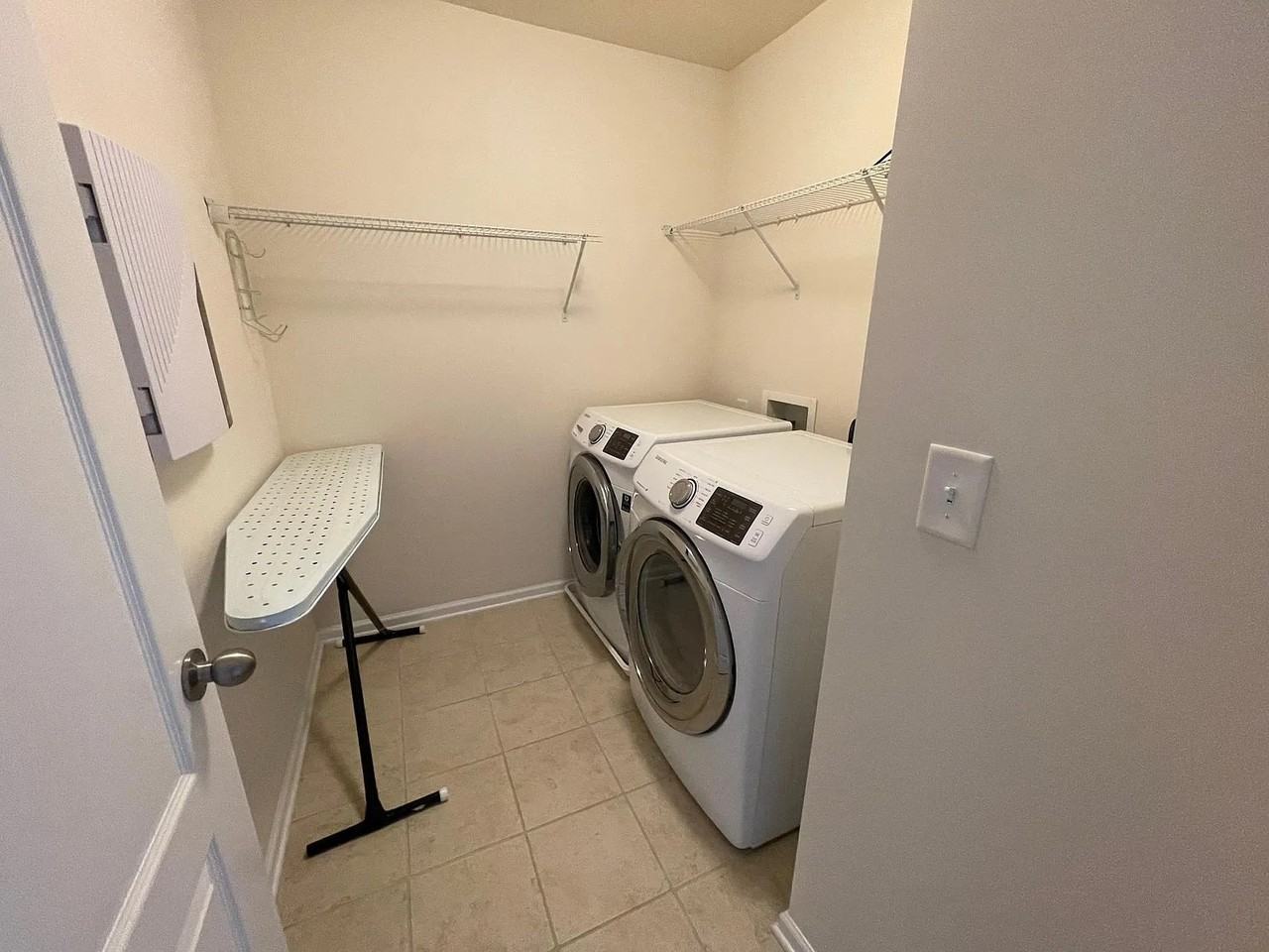 7211 Agnew Dr - Photo 4 of 28