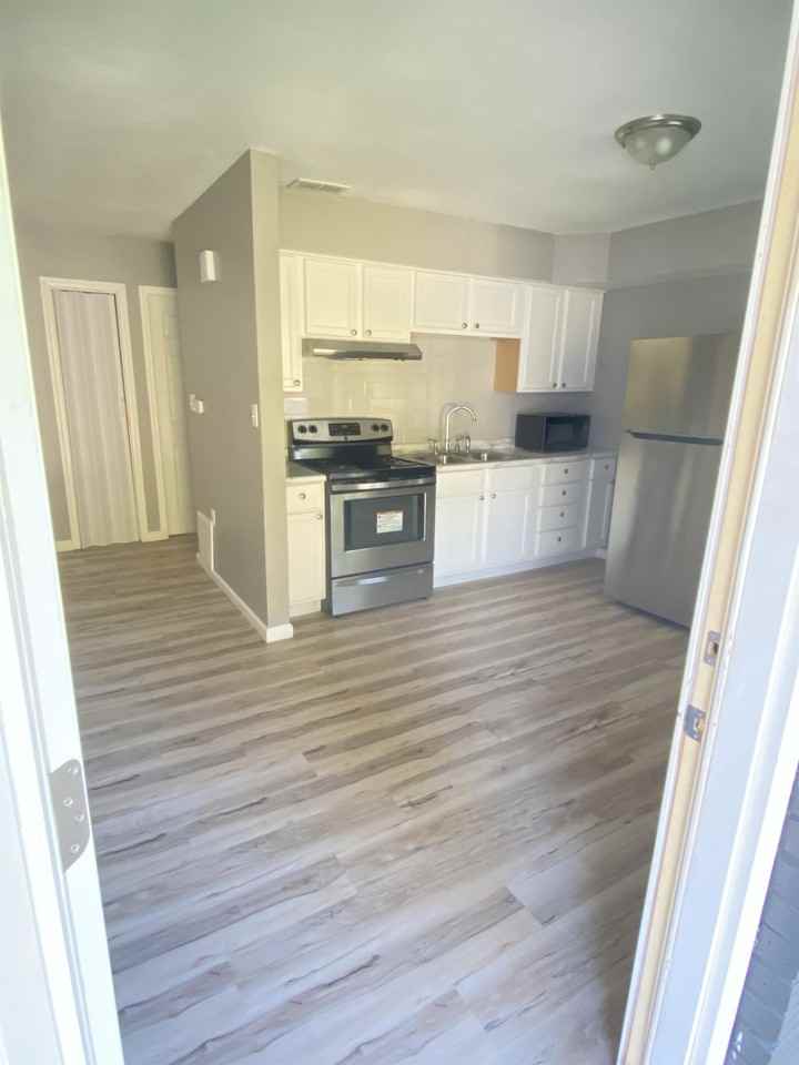 333 S. Steffler AveApt 4 #4 - Photo 3 of 18