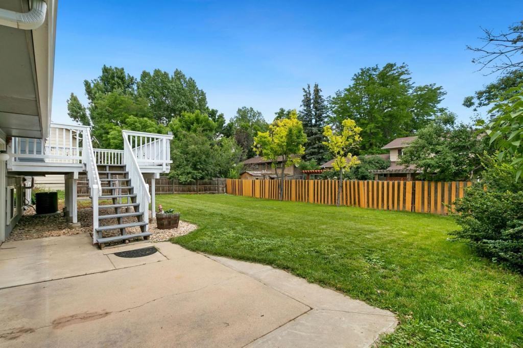 3200 Meadowlark Ave - Photo 4 of 15