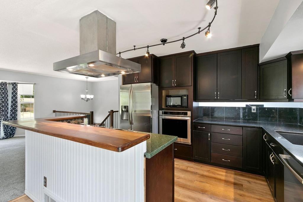 3200 Meadowlark Ave - Photo 5 of 15
