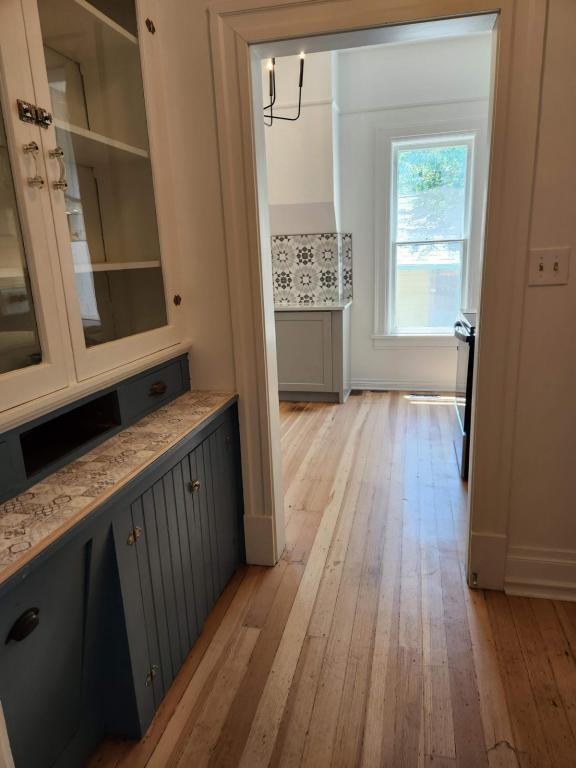 514 Harrison Ave - Photo 7 of 33