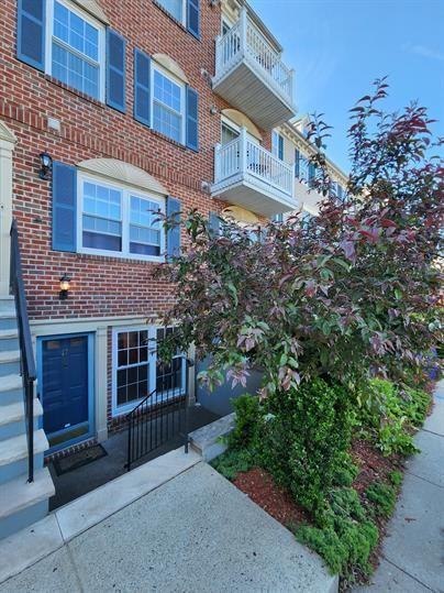 17 Seton Hall Dr - Photo 2 of 20