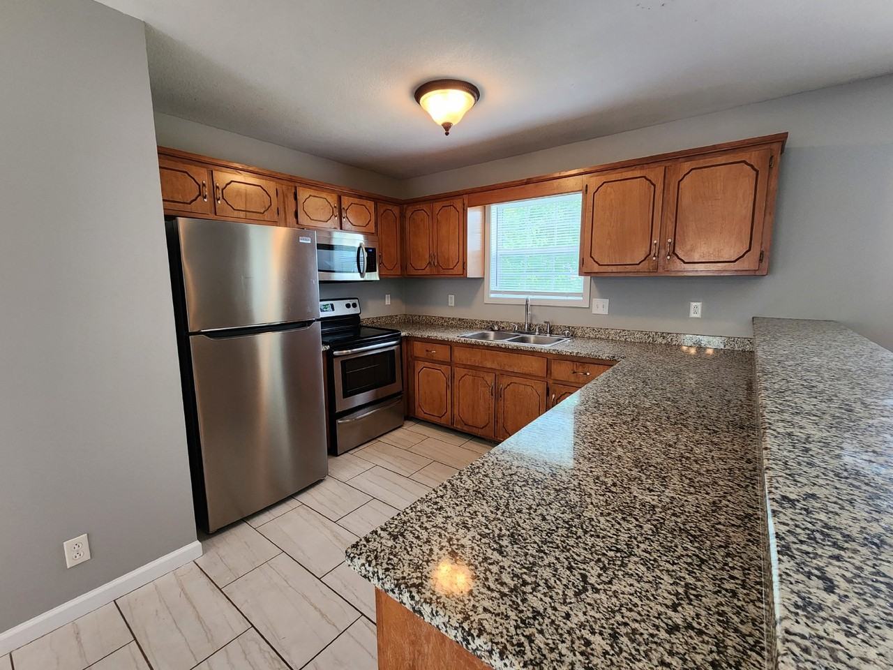 2403 Egret Dr - Photo 4 of 11