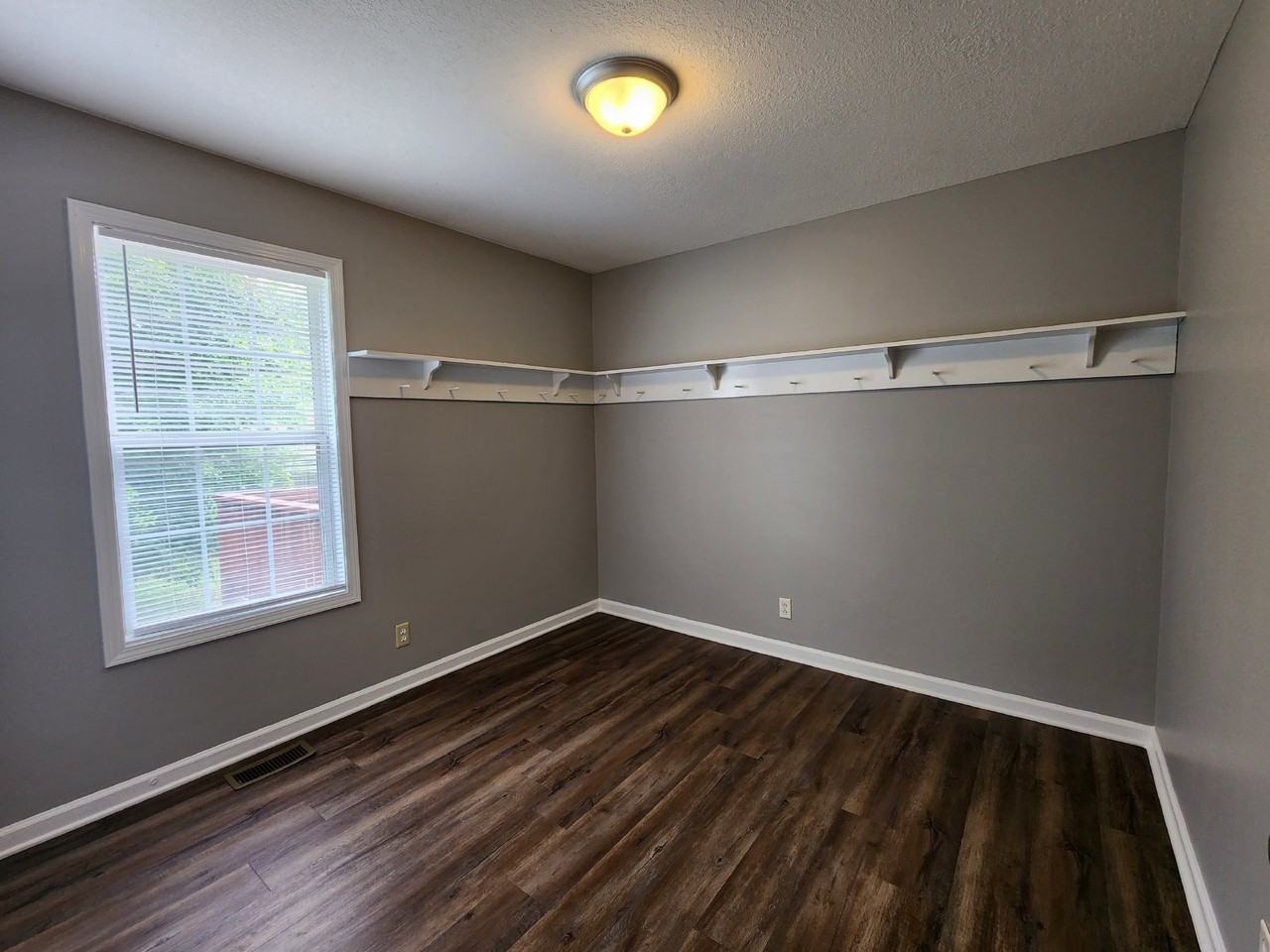 2403 Egret Dr - Photo 7 of 11