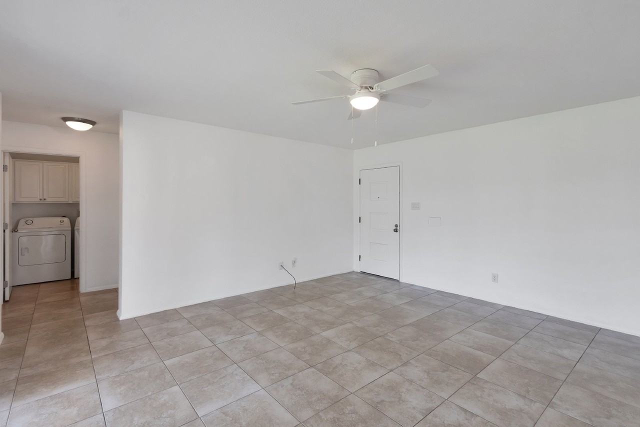 8513 E Rancho Vista Dr - Photo 7 of 24