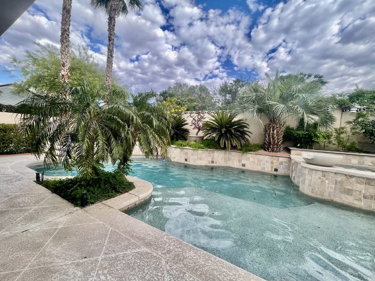 331 West Sherwood Drive - Photo 6 of 46