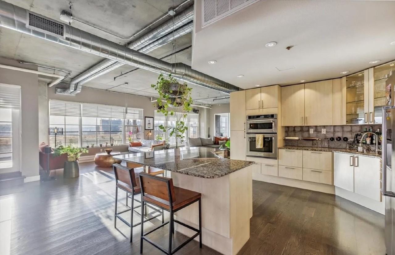 1499 Blake St Apt 6k - Photo 3 of 28