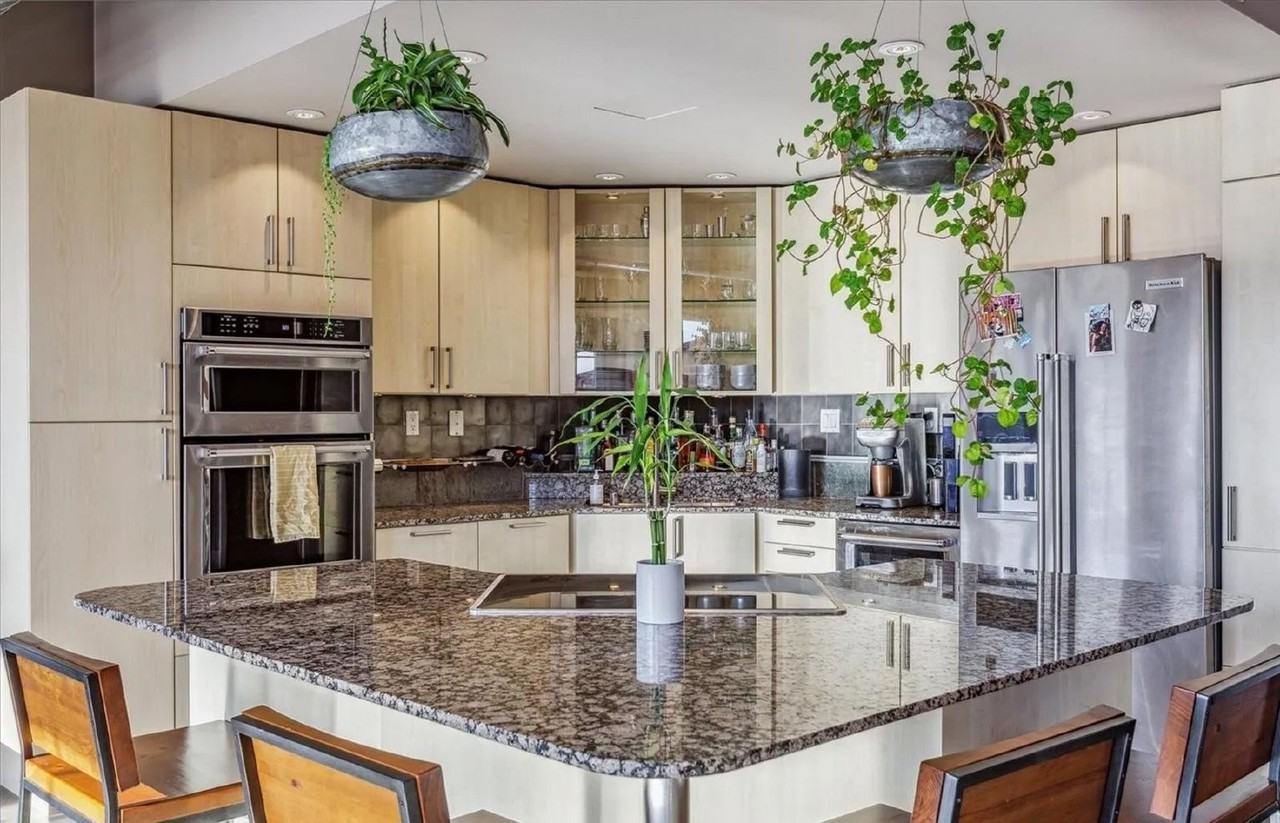 1499 Blake St Apt 6k - Photo 4 of 28