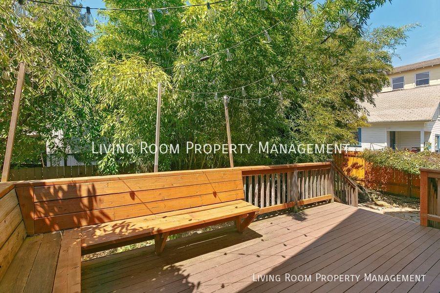 2217 Se Clinton St - Photo 2 of 15