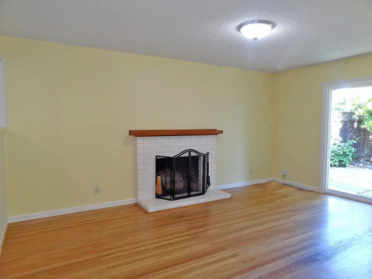 1809 Lencar Way #NA - Photo 3 of 14