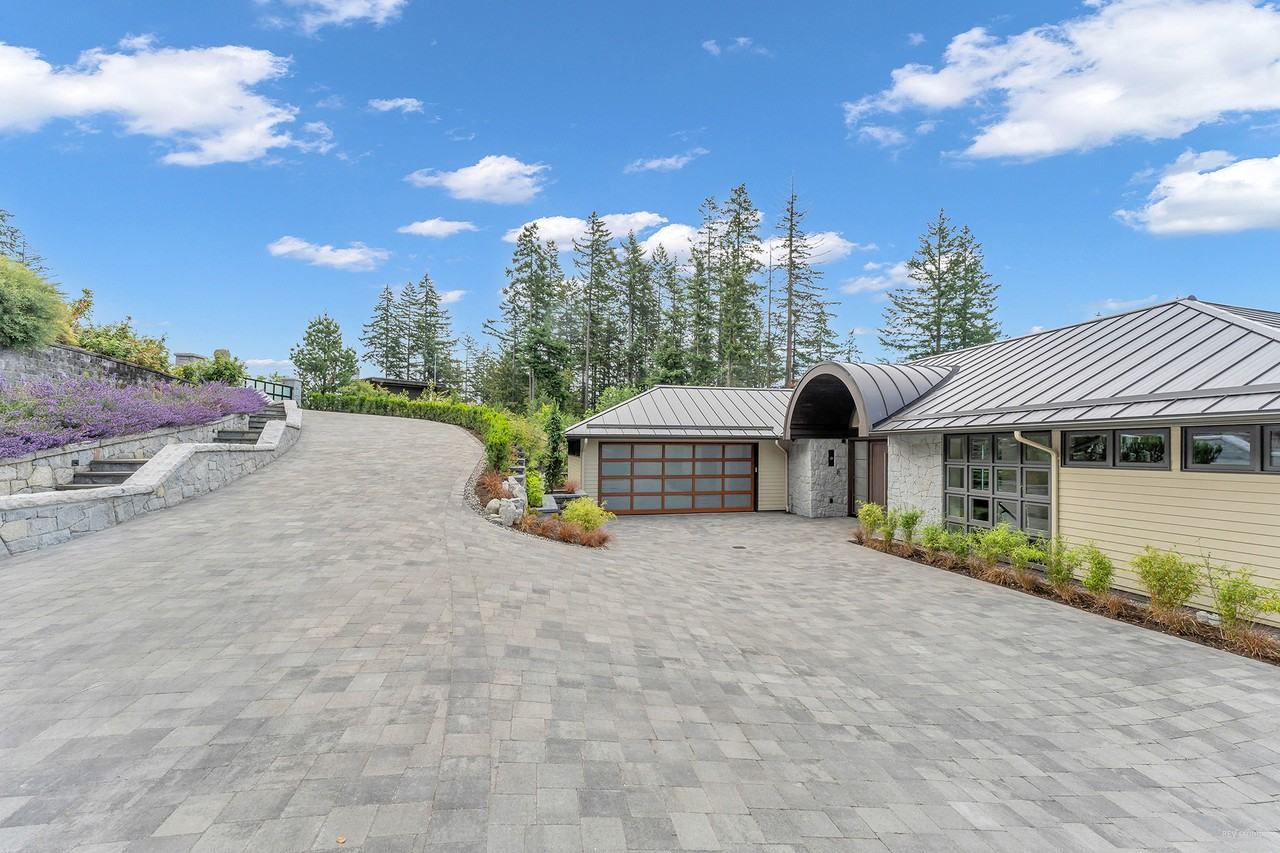 3148 Chippendale Court, West Vancouver, BC V7S 3G6 4 Bedroom House for