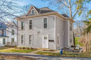 featured image of 453 Burg St #A