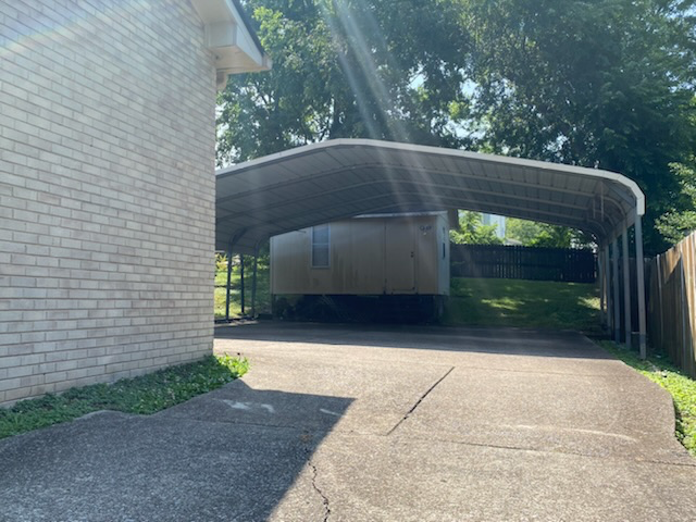 633 Monte Carlo Dr - Photo 2 of 9