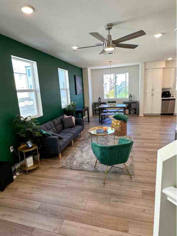 5253 Beachfront Cove St - Photo 3 of 18