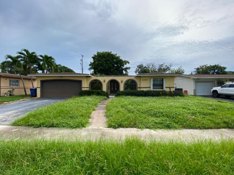 2290 Nw 32nd Ter - Photo 3 of 8